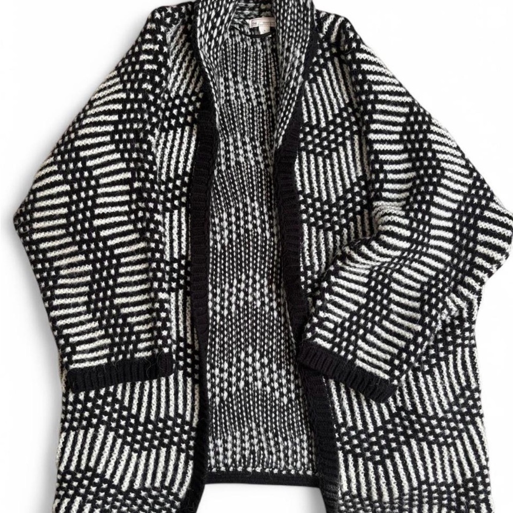 GAP Monochrome Knit Cardigan
